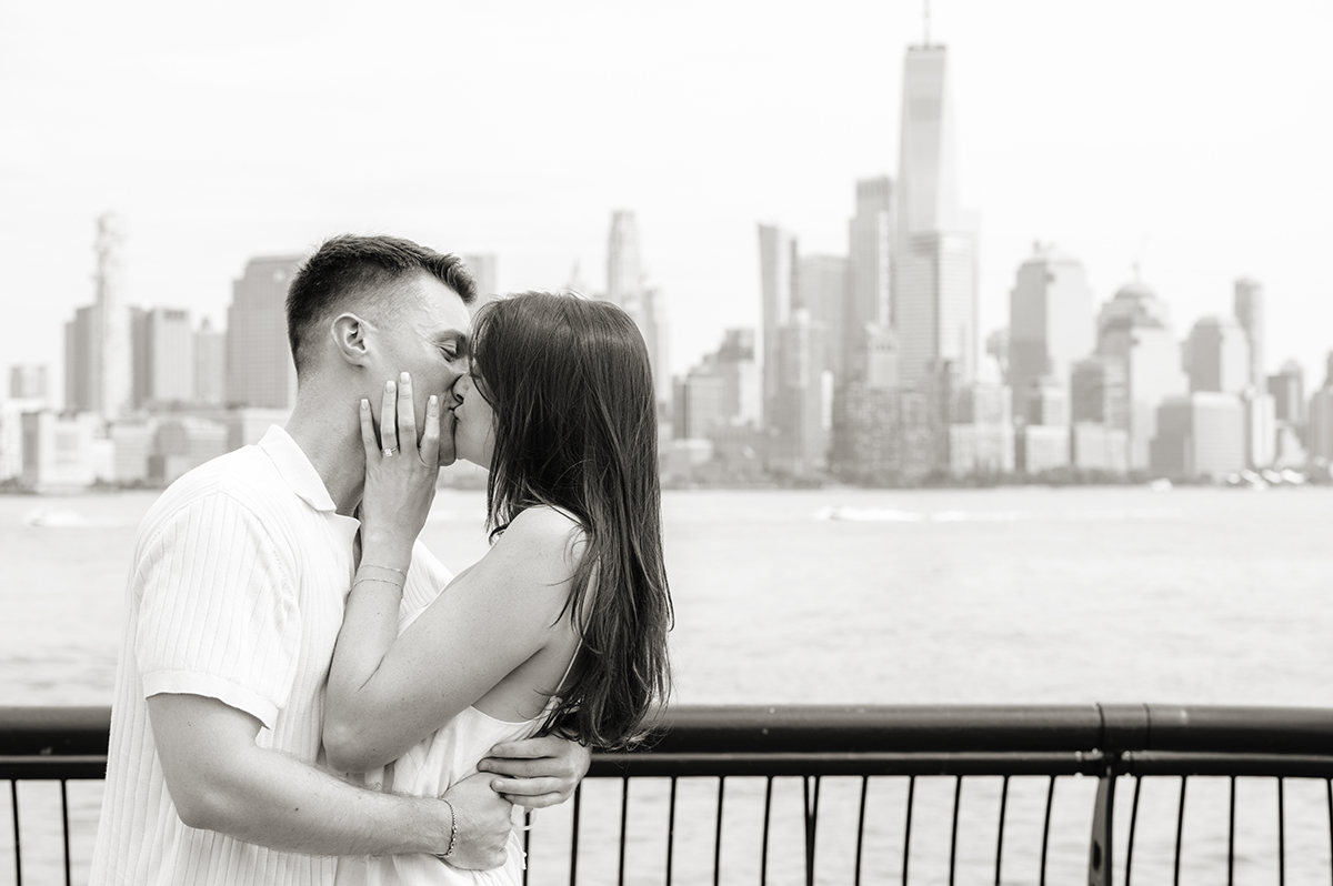 Hoboken Waterfront Proposal | Hoboken Proposal Photographer | Kristin + Kevin